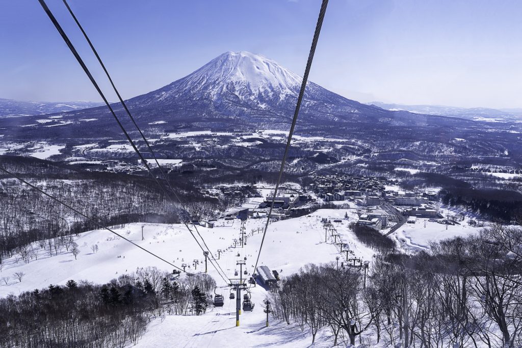 Narty w Japonii: zimowa przygoda w Niseko